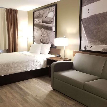 Super 8 By Wyndham Winnipeg West Kültér fotó