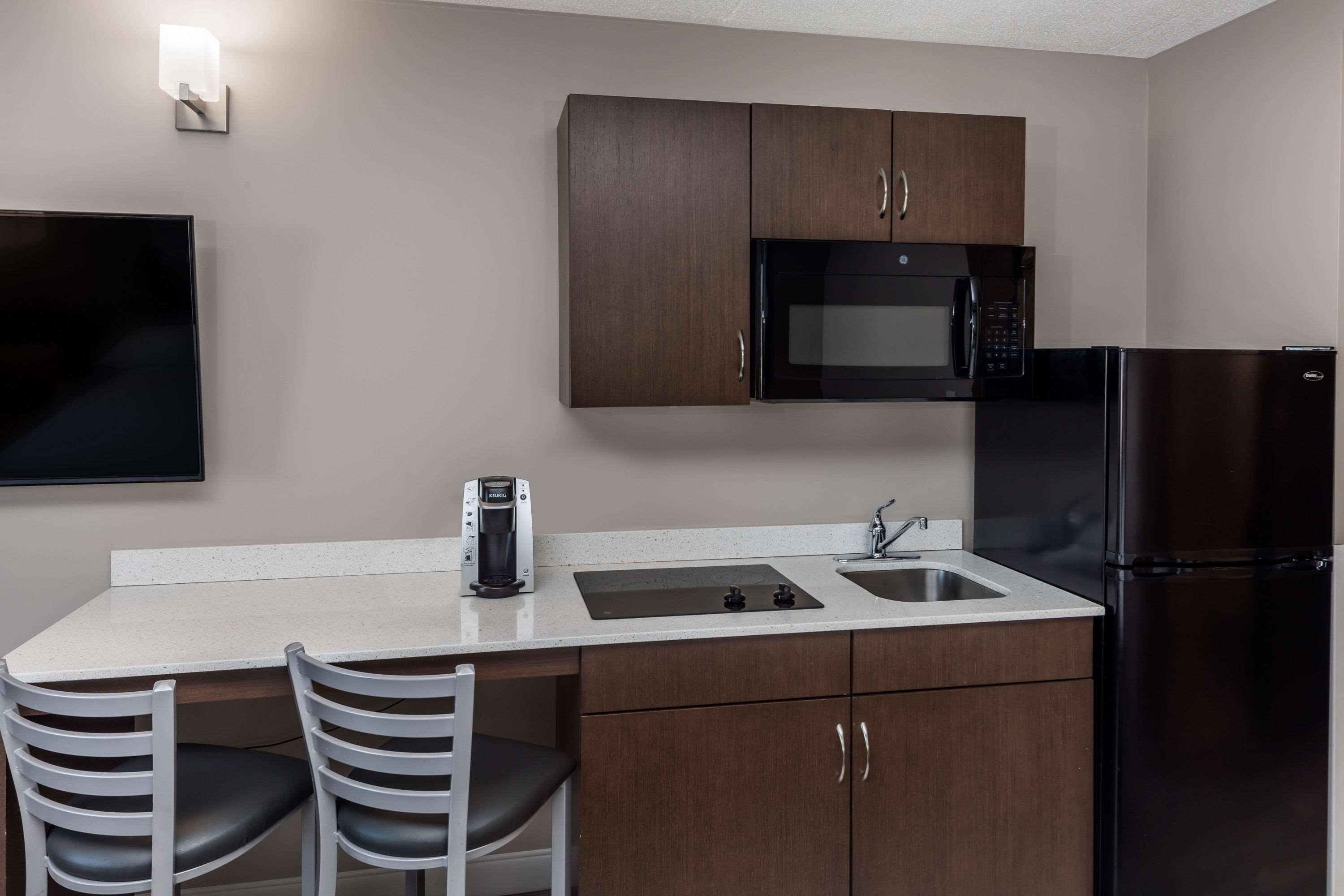 Super 8 By Wyndham Winnipeg West Kültér fotó