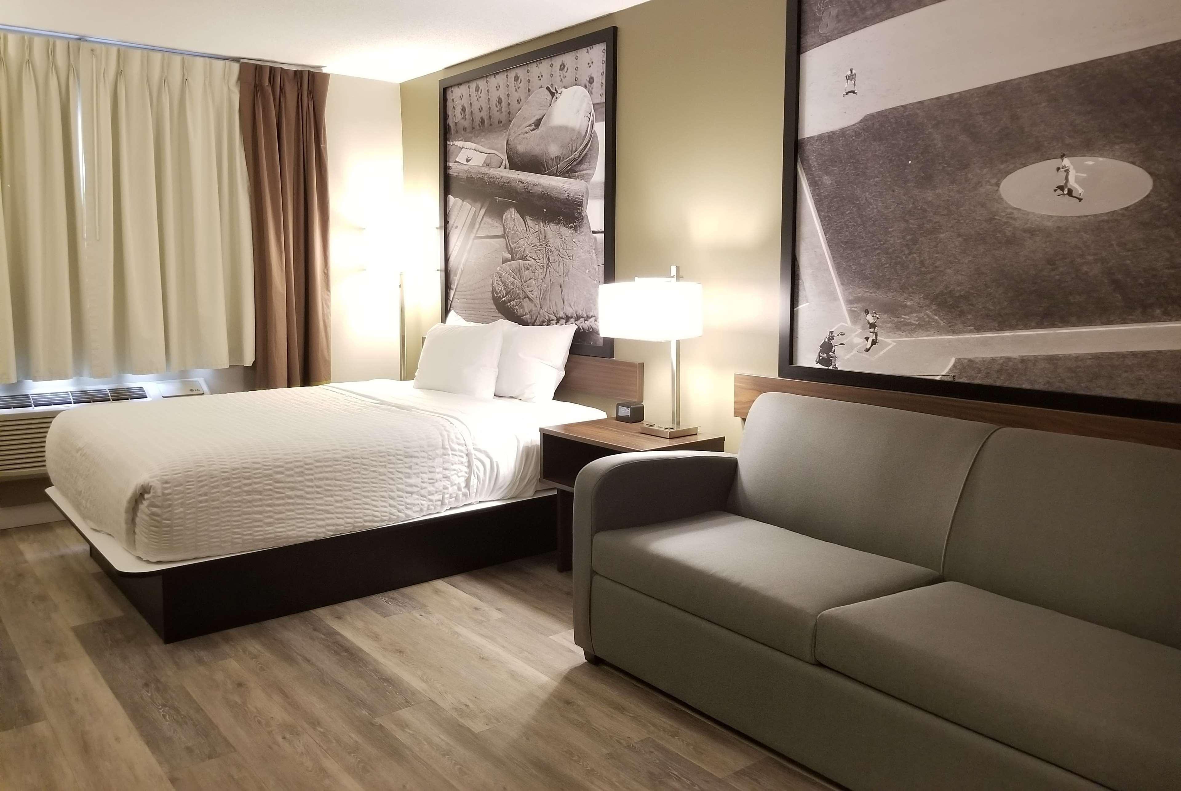 Super 8 By Wyndham Winnipeg West Kültér fotó