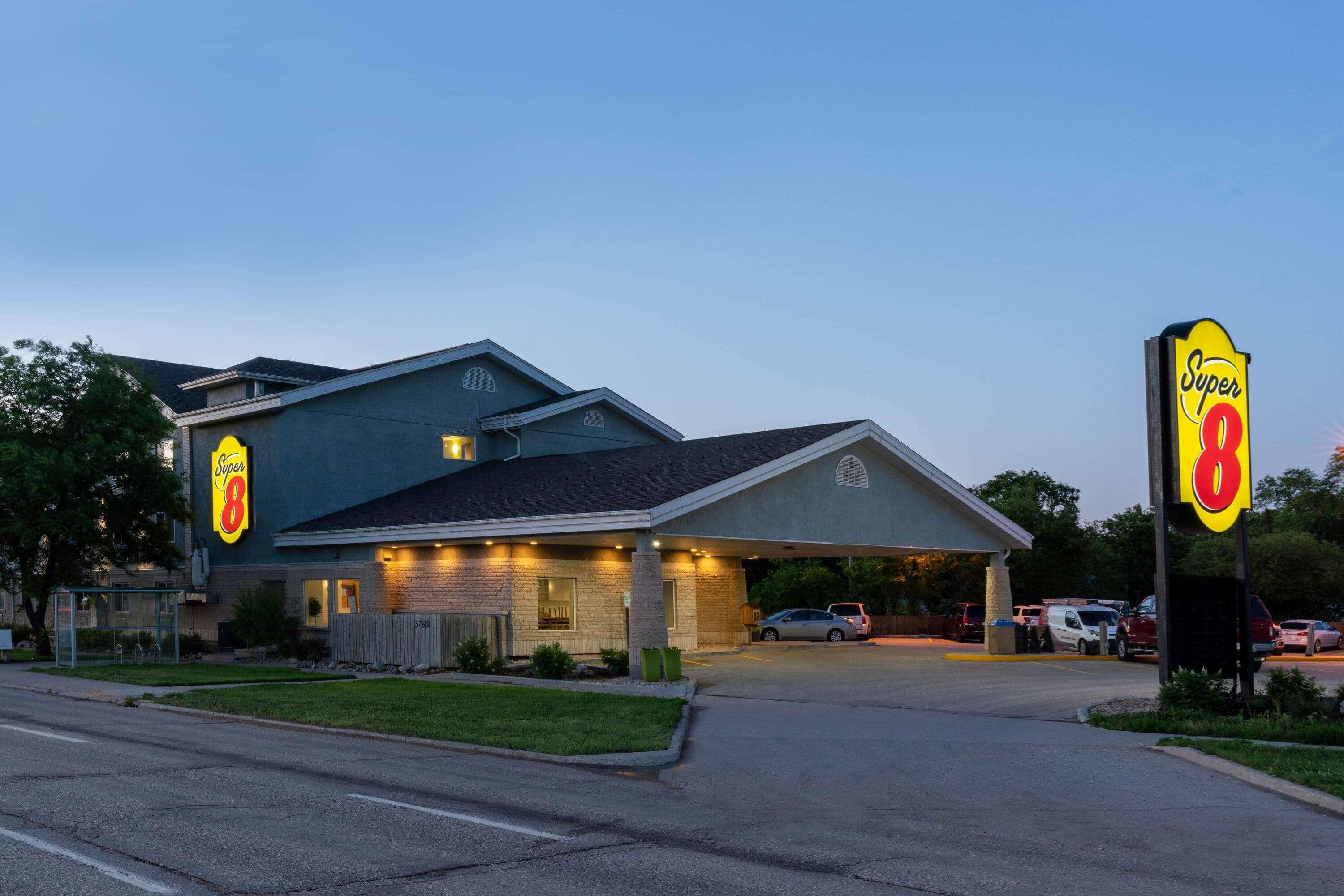 Super 8 By Wyndham Winnipeg West Kültér fotó