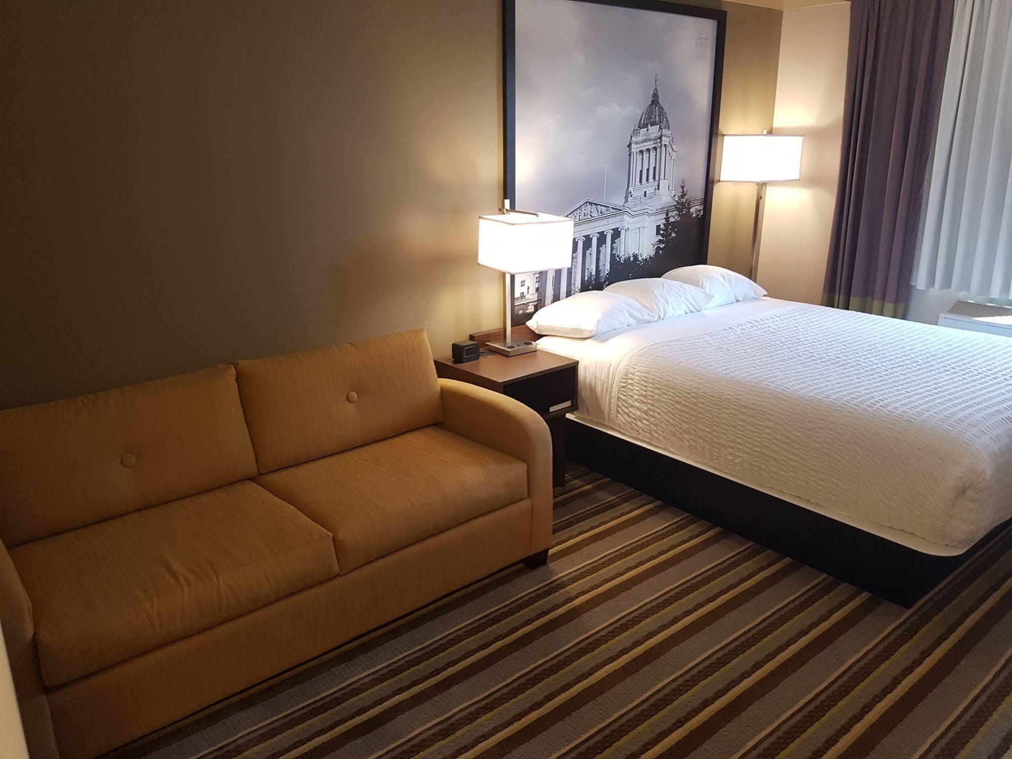 Super 8 By Wyndham Winnipeg West Kültér fotó